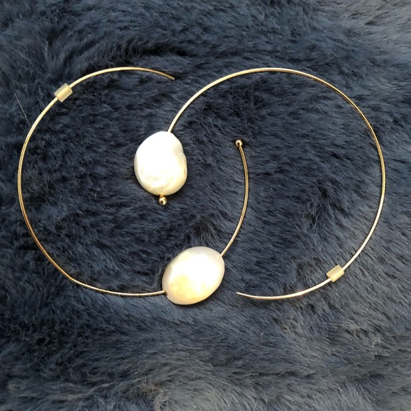 🎁 Gold-tone hoop earrings - Picture 3 of 3